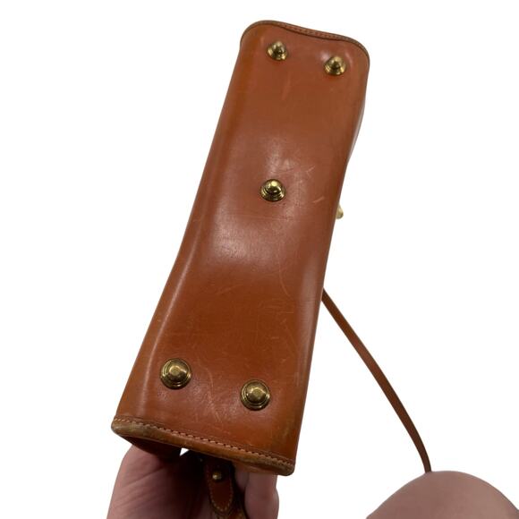 Vintage Dooney and Bourke white and brown leather crossbody bag - Picture 10 of 15